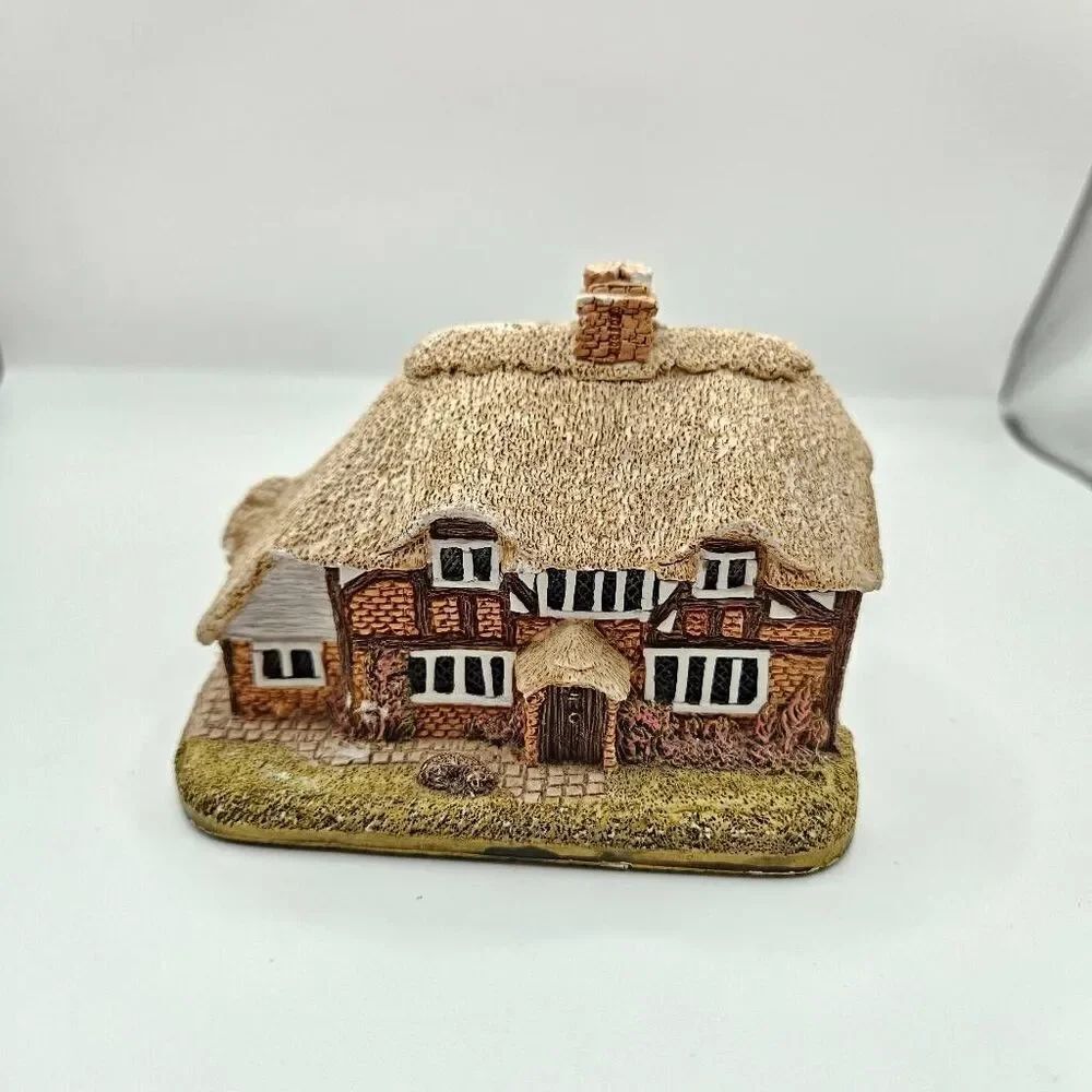 Lilliput Lane Dream Collection "Honeysuckle Cottage" Miniature Masterpieces UK